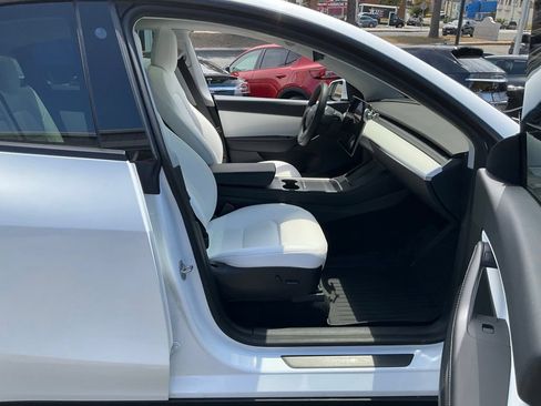 Used 2021 Tesla Model Y Long Range AWD/4WD image 67