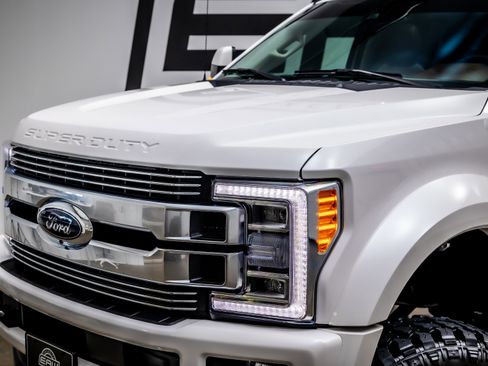Used 2019 Ford F450 Limited image 38