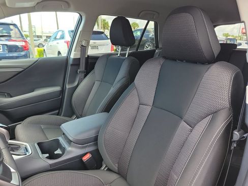 Used 2025 Subaru Outback Premium AWD/4WD image 21