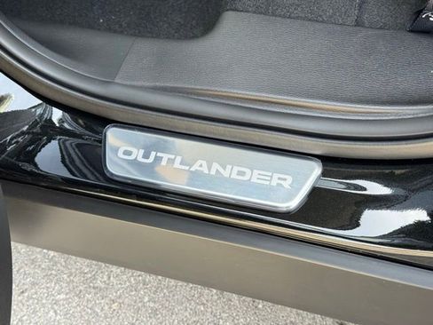 New 2026 Mitsubishi Outlander SE FWD image 13