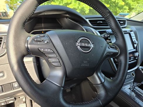 Used 2024 Nissan Murano SV AWD/4WD image 17