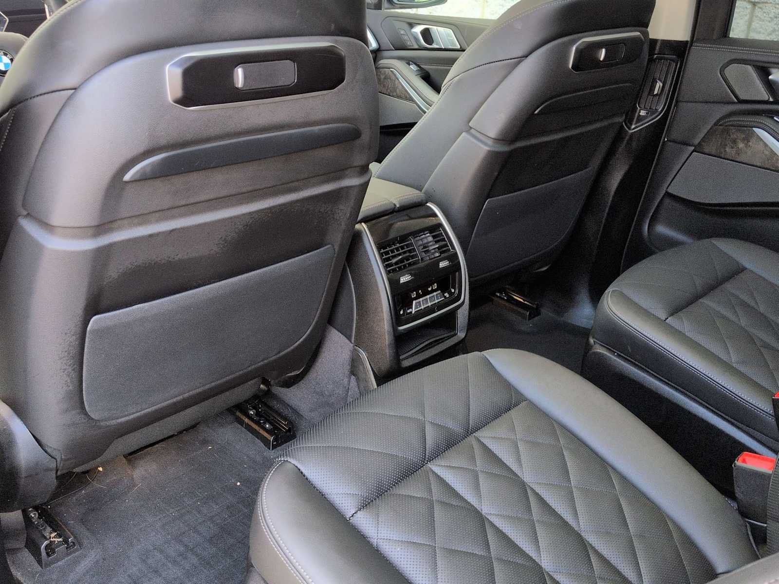 Used 2026 BMW X7 xDrive40i w/ Premium Package AWD/4WD image 19