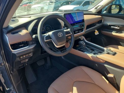 New 2026 Toyota Grand Highlander Platinum image 19