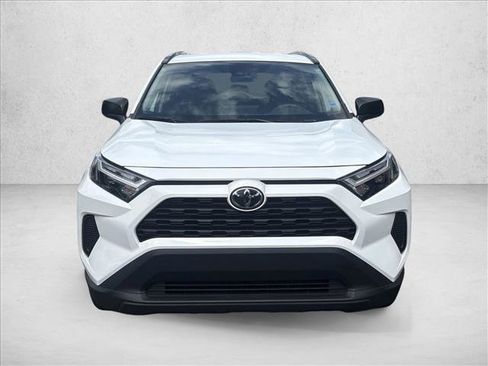 Used 2025 Toyota RAV4 LE AWD/4WD image 2