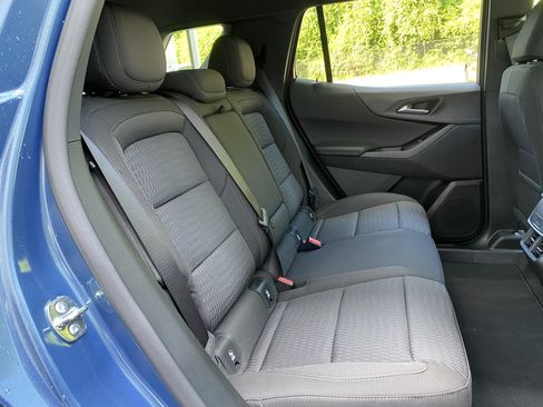 Used 2027 Chevrolet Equinox LT FWD image 35