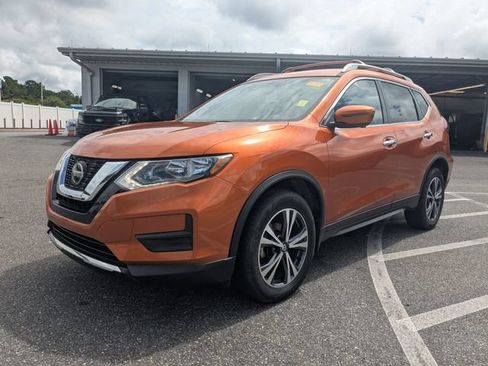 Used 2019 Nissan Rogue SV w/ Premium Package AWD/4WD image 6
