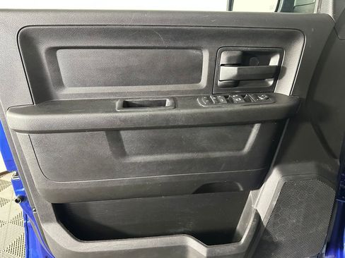 Used 2017 RAM 1500 Express AWD/4WD image 19