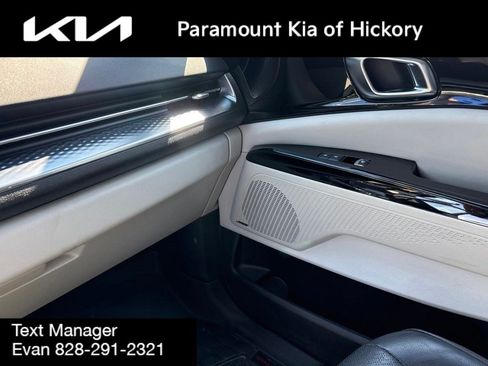 Used 2023 Kia Carnival SX Prestige FWD image 36