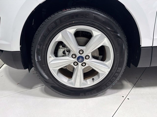 Used 2018 Ford Edge SE FWD image 5