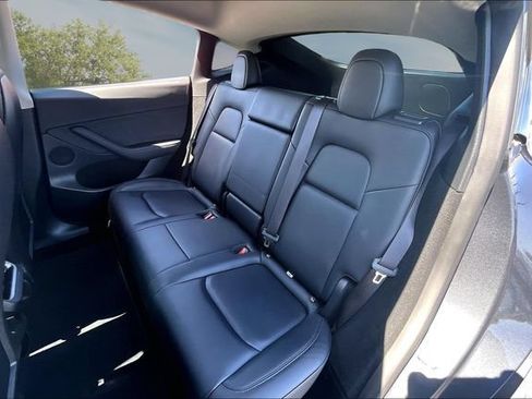 Used 2023 Tesla Model Y 2WD image 19