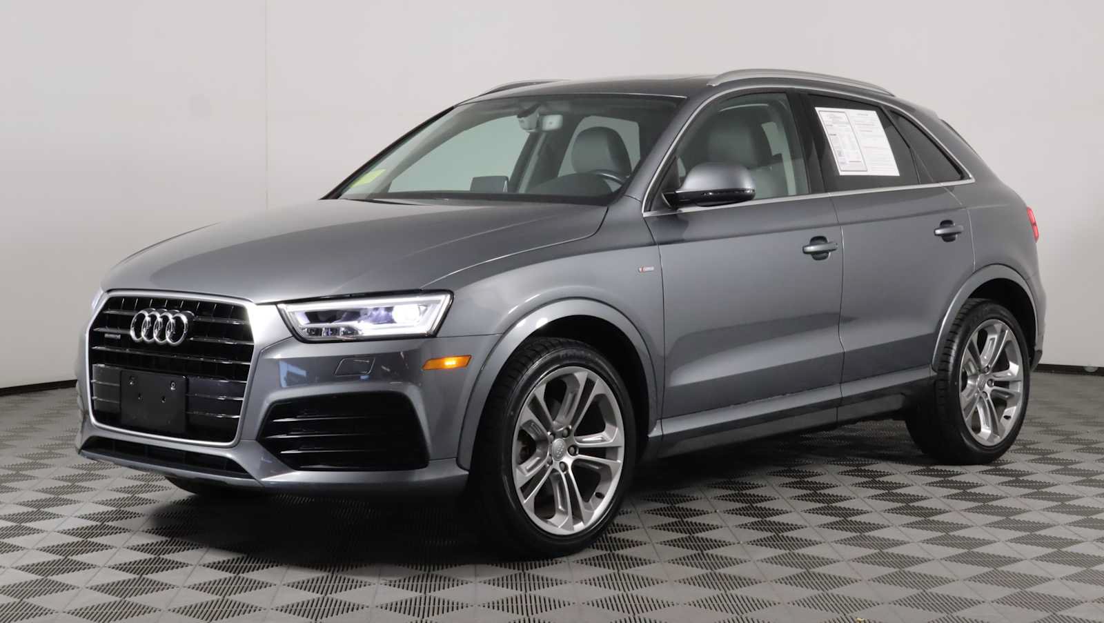 Used 2016 Audi Q3 2.0T Prestige AWD/4WD image 3
