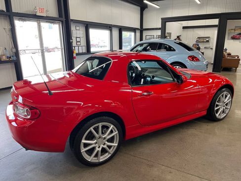 Used 2011 MAZDA MX-5 Miata Grand Touring w/ Premium Pkg RWD image 31