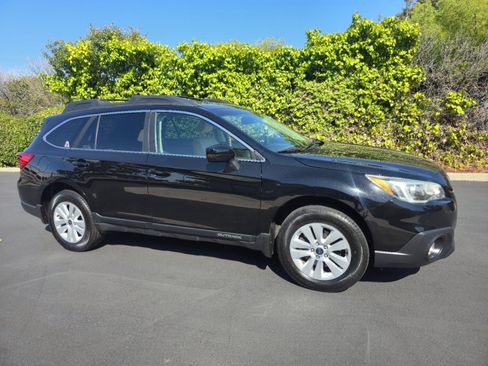 Used 2016 Subaru Outback 2.5i Premium AWD/4WD image 5