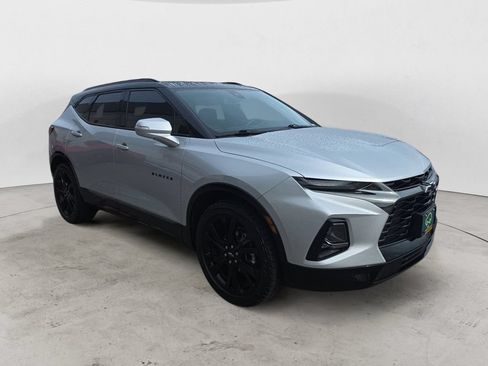 Certified 2022 Chevrolet Blazer RS w/ Enhanced Convenience Package AWD/4WD image 3