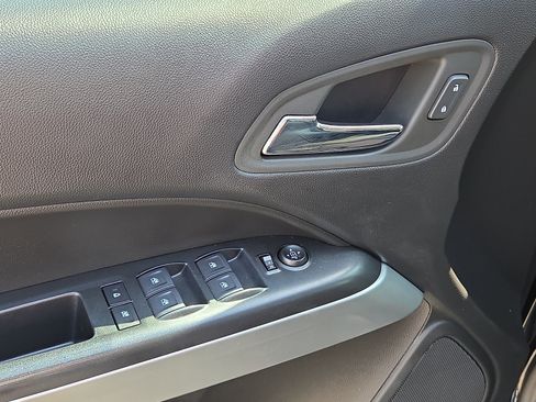 Used 2022 Chevrolet Colorado ZR2 AWD/4WD image 13