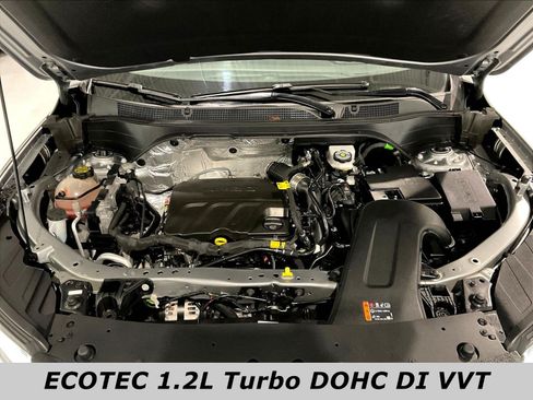 Used 2025 Chevrolet Trax LT FWD image 29