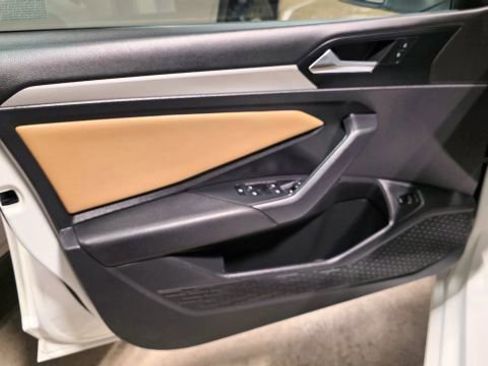 Used 2019 Volkswagen Jetta R-Line image 27