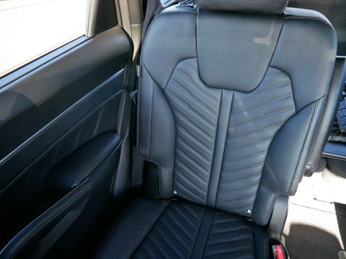 Used 2024 Kia Sorento SX Prestige image 12