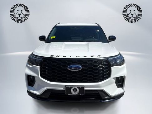 Used 2025 Ford Explorer ST-Line w/ Premium Package AWD/4WD image 2