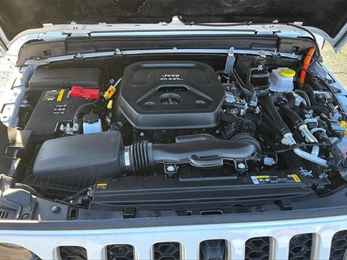 Used 2023 Jeep Wrangler Unlimited Sahara w/ Cold Weather Group image 30