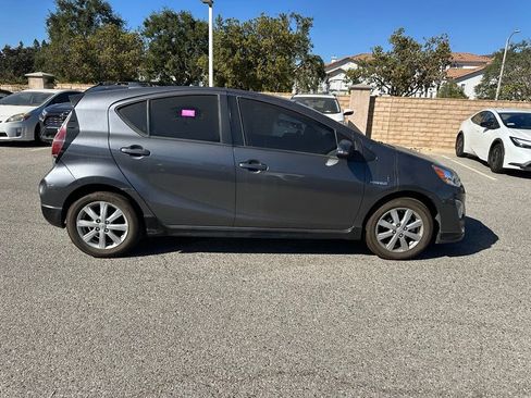 Used 2017 Toyota Prius C Two FWD image 5
