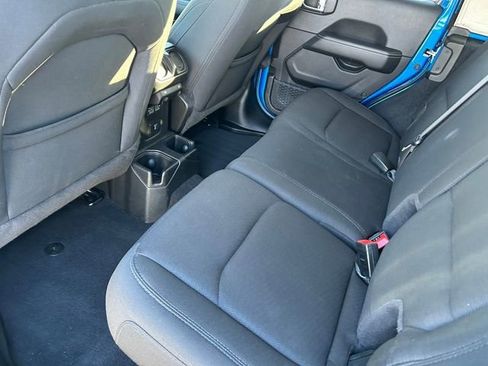 Used 2023 Jeep Wrangler Sahara image 12