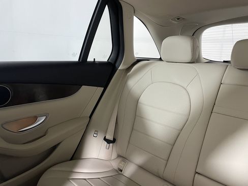 Used 2018 Mercedes-Benz GLC 300 image 13