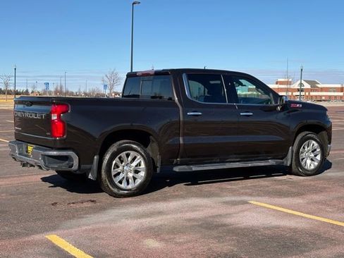 Used 2019 Chevrolet Silverado 1500 LTZ image 3