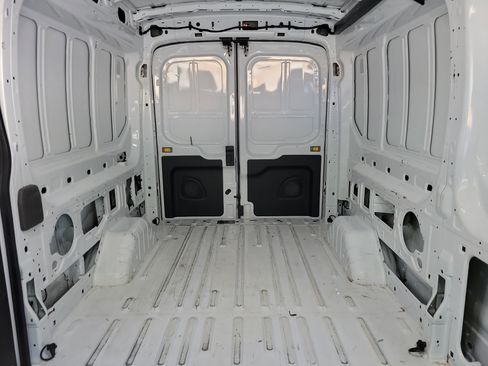 Used 2023 Ford Transit 250 Medium Roof image 6