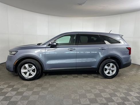 Used 2023 Kia Sorento LX AWD/4WD image 6