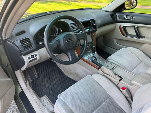 Used 2005 Subaru Outback 2.5i image 20
