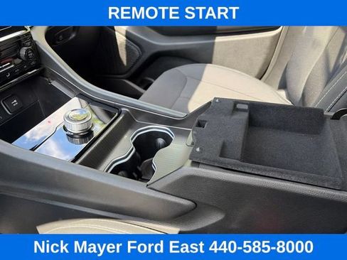 Used 2024 Jeep Grand Cherokee Laredo X AWD/4WD image 27