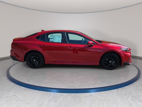 New 2026 Toyota Camry SE FWD image 4