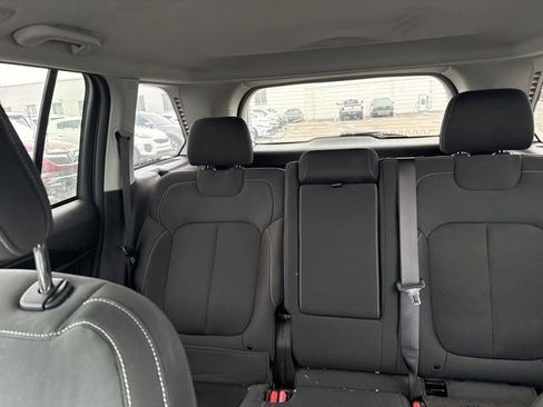 Used 2023 Jeep Grand Cherokee Laredo image 30