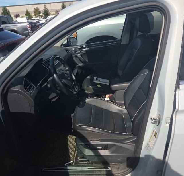 Used 2018 Volkswagen Tiguan SEL Premium w/ 3rd Row Seat Package AWD/4WD image 8