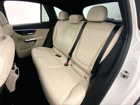 New 2026 Mercedes-Benz GLC 300 image 7