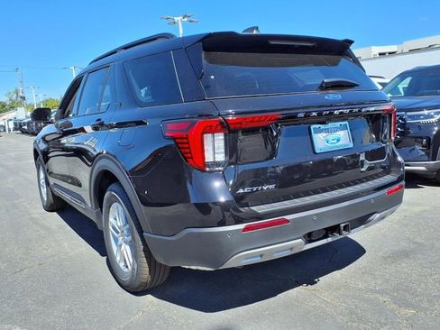 New 2026 Ford Explorer Active w/ Active Comfort Package image 4