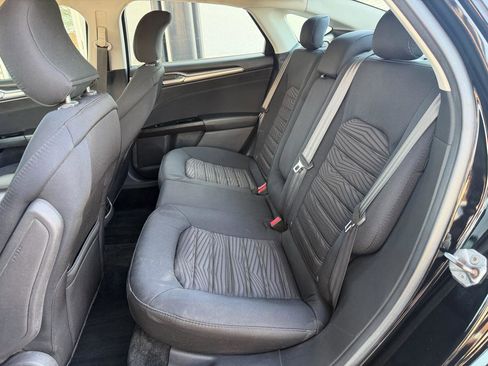 Used 2016 Ford Fusion SE image 14