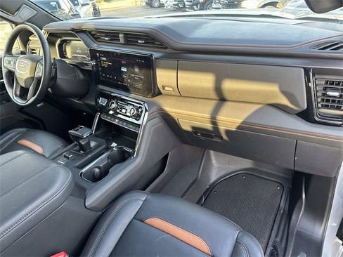 Used 2024 GMC Sierra 1500 AT4 w/ Technology Package image 16