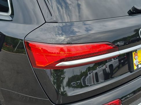 Used 2025 Audi Q7 2.0T Premium w/ Convenience Package AWD/4WD image 38