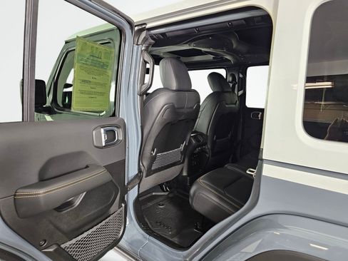 New 2026 Jeep Wrangler Unlimited Sahara w/ Whitecap Package AWD/4WD image 34