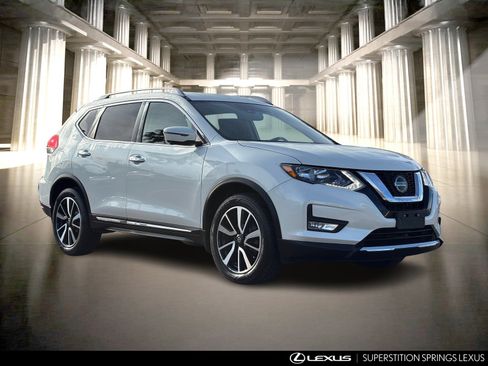 Used 2019 Nissan Rogue SL image 2