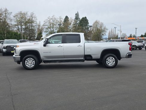 Certified 2022 Chevrolet Silverado 3500 LT w/ Convenience Package image 6