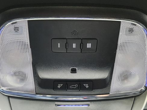 Used 2019 Jeep Grand Cherokee Limited X image 18