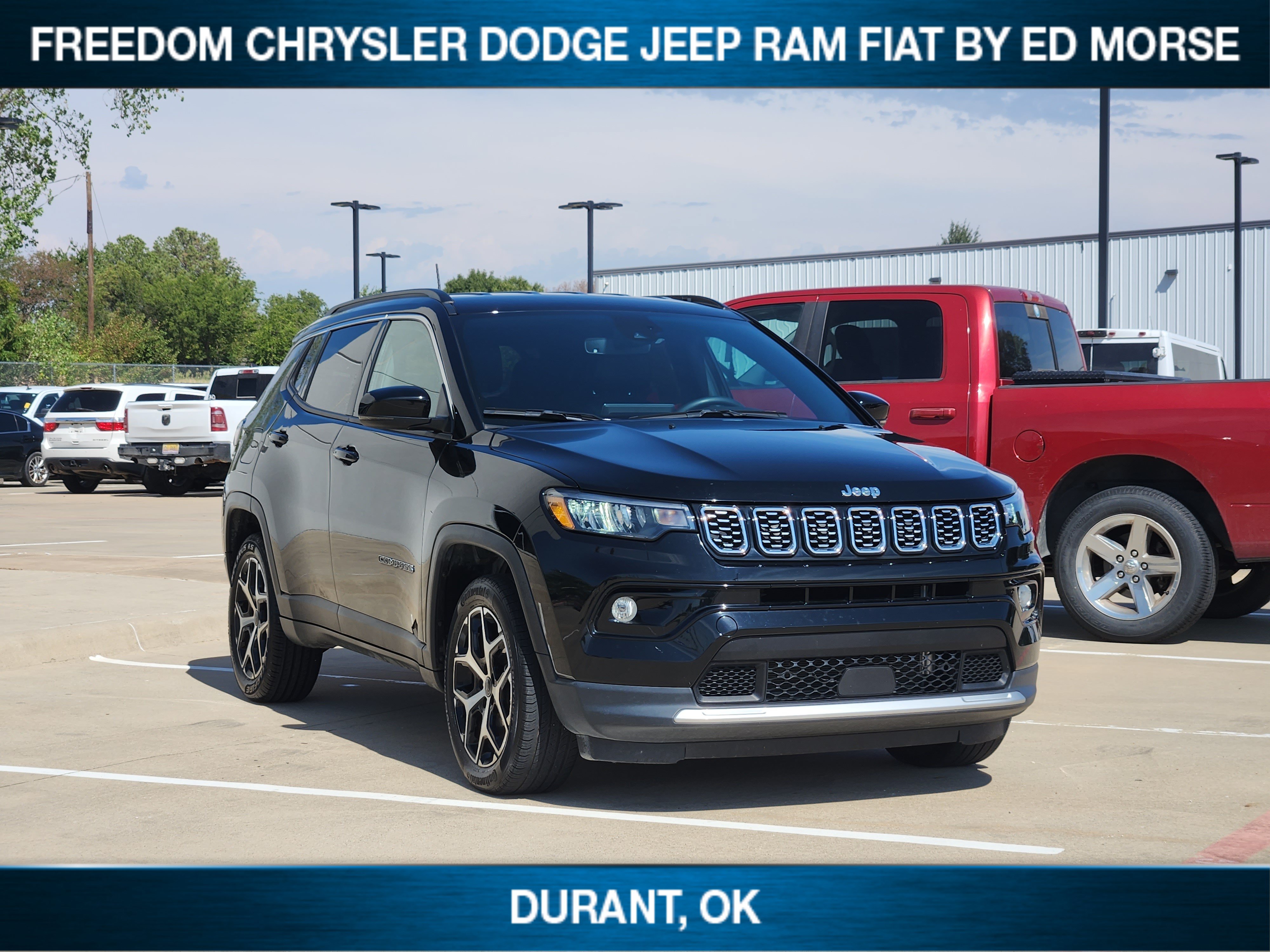 Used 2025 Jeep Compass Limited AWD/4WD image 2