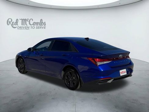 Certified 2022 Hyundai Elantra SEL image 3