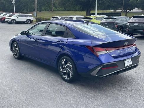 Certified 2025 Hyundai Elantra Sport FWD image 4