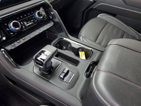 Used 2024 GMC Sierra 1500 AT4X image 22