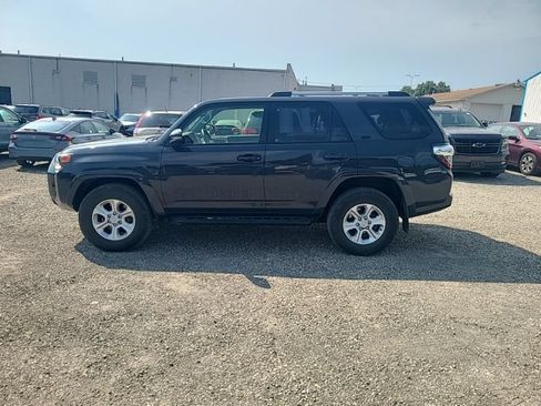 Used 2024 Toyota 4Runner SR5 Premium w/ Moonroof Package AWD/4WD image 3