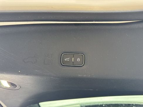 Used 2025 Lincoln Navigator L Reserve AWD/4WD image 18